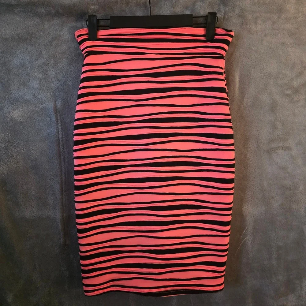 Tu Tu Fashion Coral Pink Black Striped Bodycon Pencil Skirt Small Made in USA